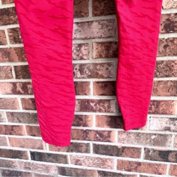 Lululemon  2021 Lunar New Year Wunder Under High-Rise Tight  Pants  25" Dark Red - Picture 15 of 16